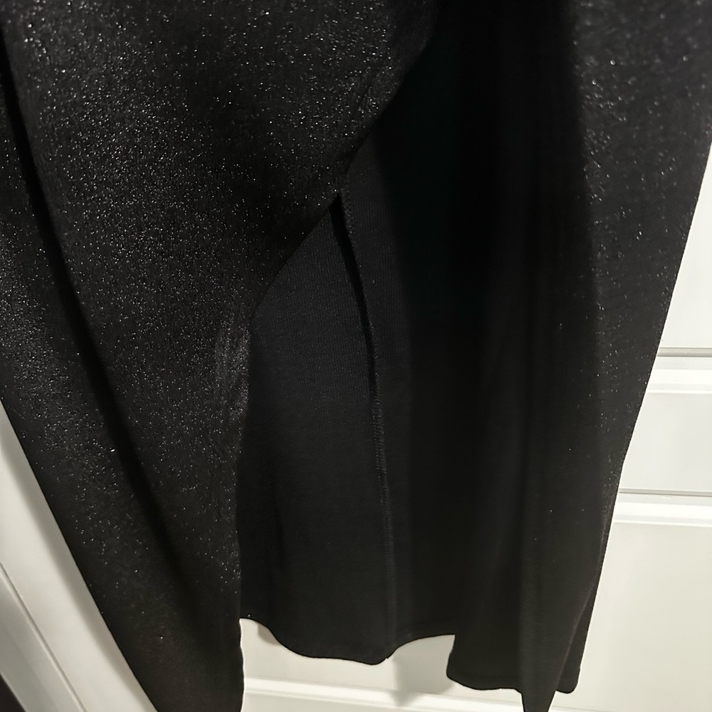 New Beautiful Shimmery Elegant Black Dress - Picture 2 of 5